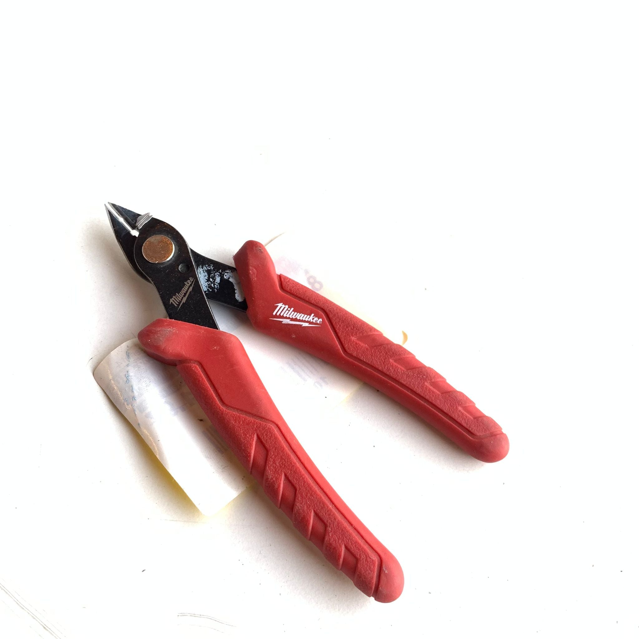 5 in. Mini Flush Cutting Pliers with Comfort Grip (48-22-6105) 5 in. Mini Flush Cutting Pliers with Comfort Grip (48-22-6105)
